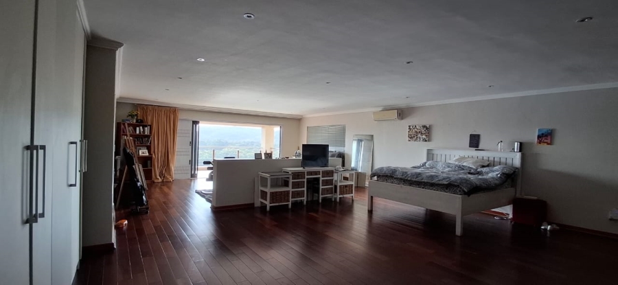 5 Bedroom Property for Sale in Gonubie North Eastern Cape